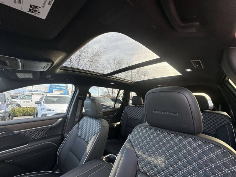 2024 GMC Acadia Denali