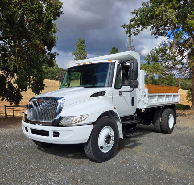 2003 International Dump Truck - NON CDL