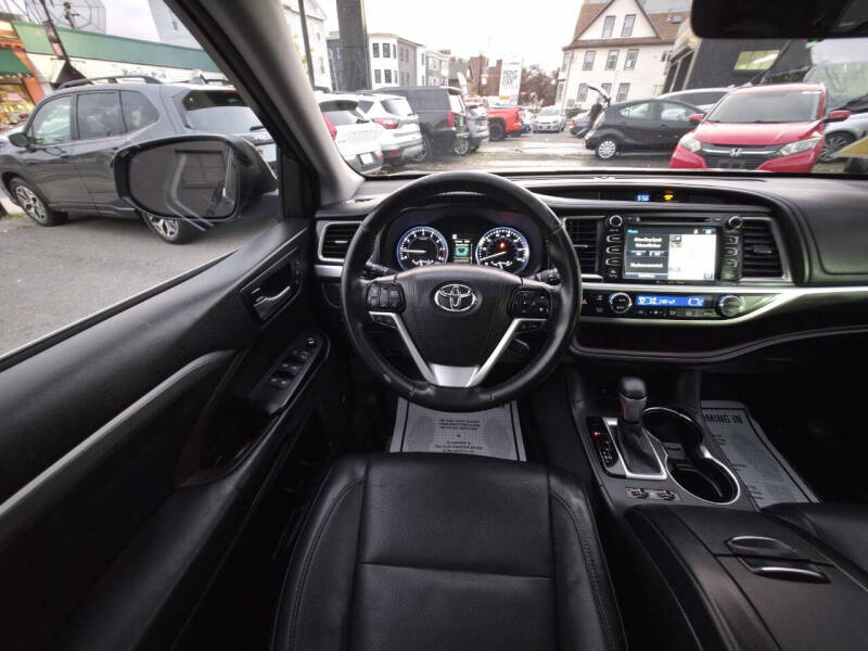 2017 Toyota Highlander Limited