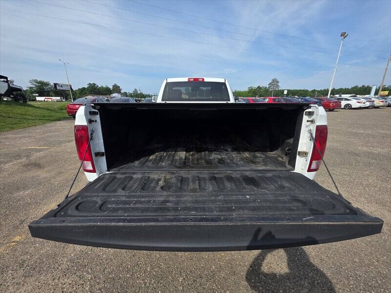 2016 RAM 1500 SLT