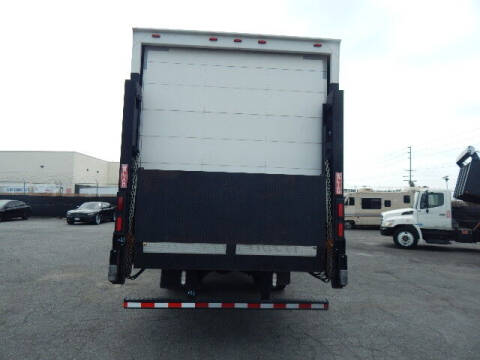 2016 Freightliner M2 106