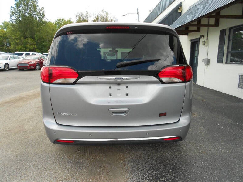 2020 Chrysler Pacifica Touring L