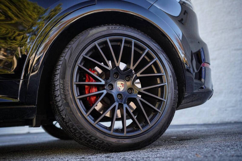 2022 Porsche Cayenne GTS