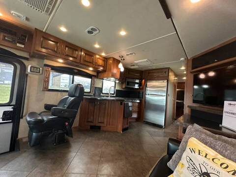 2015 Fleetwood RV Excursion 35B