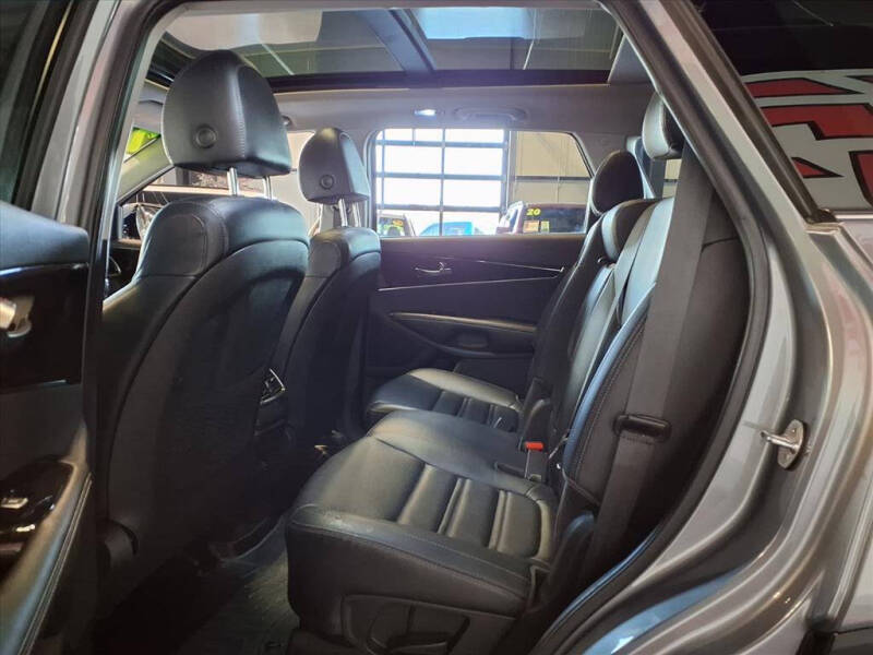 2020 Kia Sorento EX V6