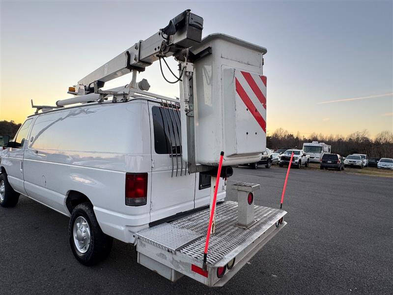 2011 Ford E-Series E-350 SD