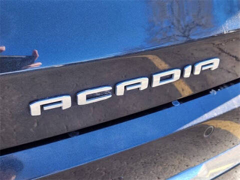 2023 GMC Acadia Denali