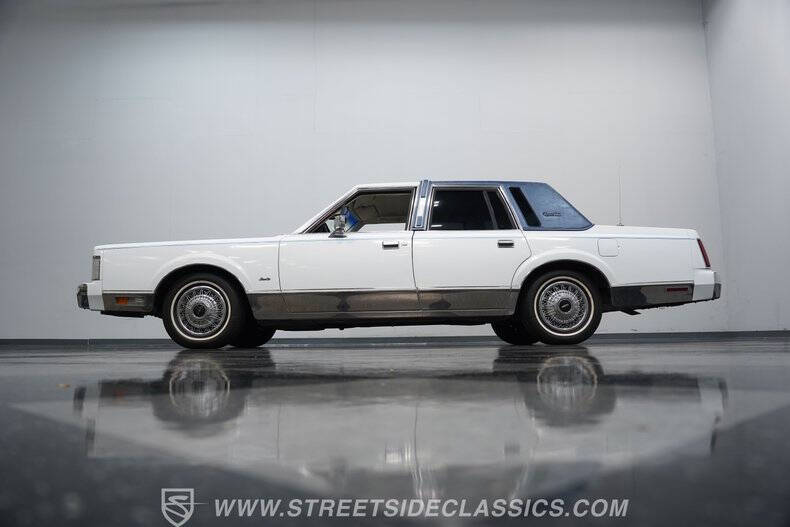 1985 Lincoln Town Car