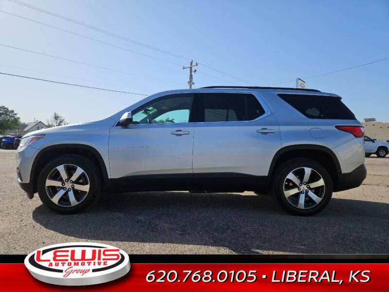 Used 2021 Chevrolet Traverse 3LT with VIN 1GNEVHKW1MJ214056 for sale in Liberal, KS