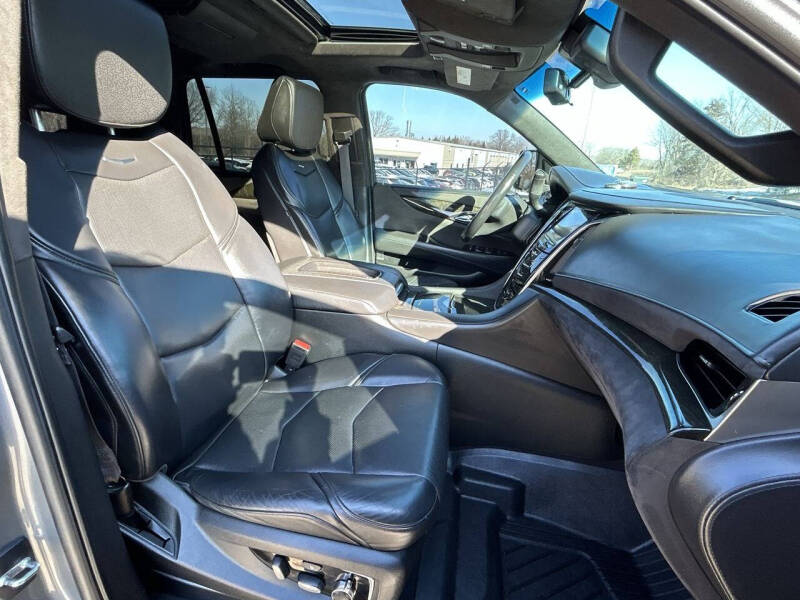 2019 Cadillac Escalade Platinum