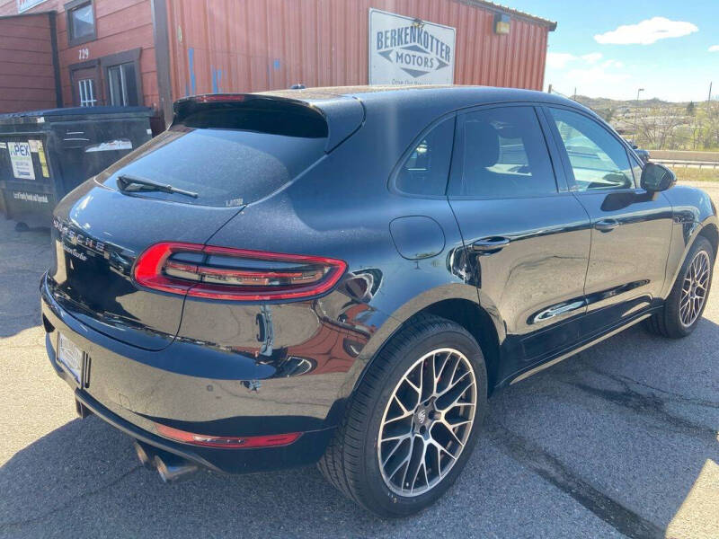 2015 Porsche Macan Turbo