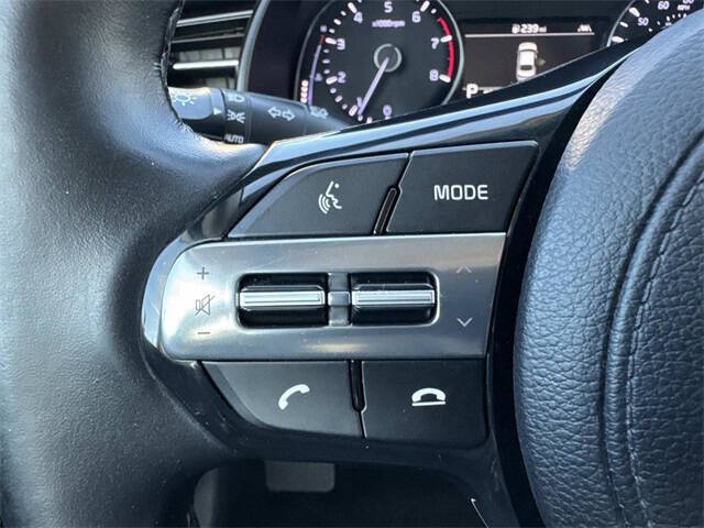 2020 Kia Cadenza Technology