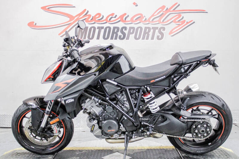 2017 KTM 1290 Super Duke R