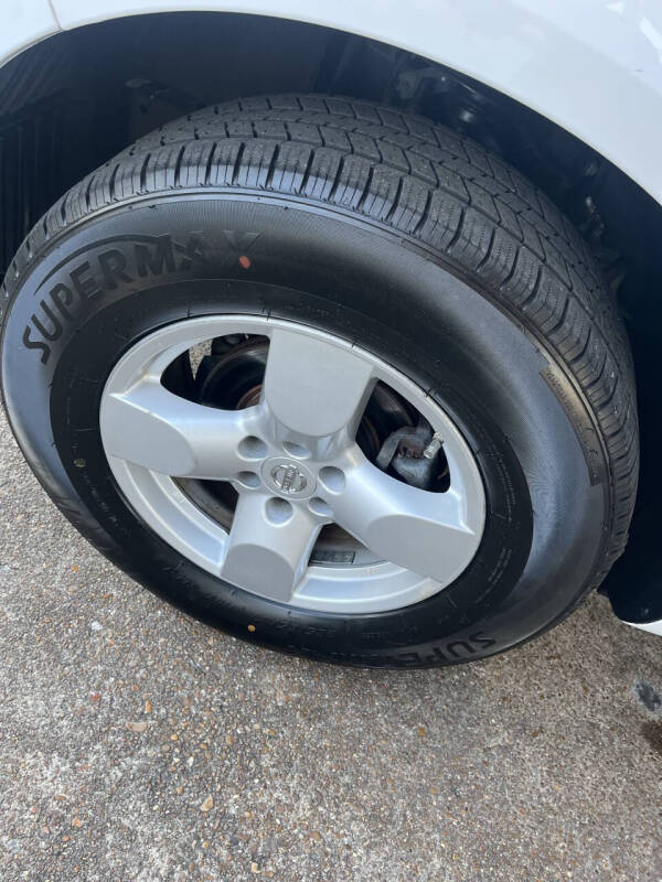 2005 Nissan Frontier LE