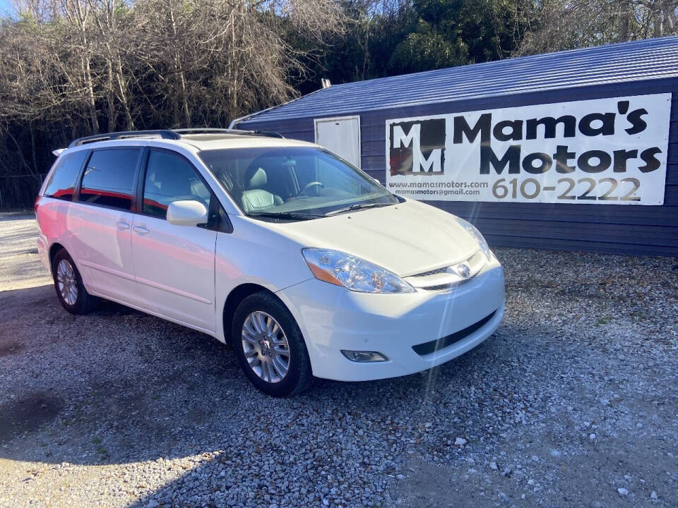 2009 Toyota Sienna XLE's photo