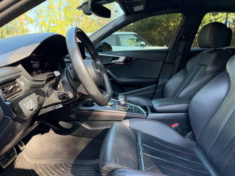 2019 Audi A4 quattro Premium Plus 45 TFSI