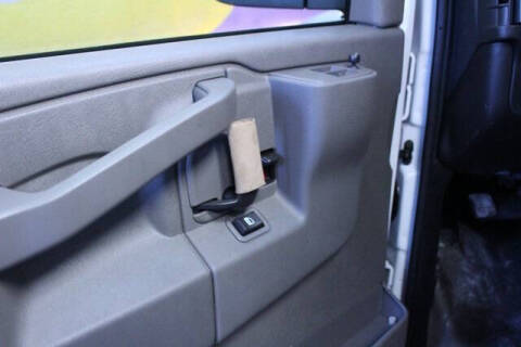 2025 Chevrolet Express 3500