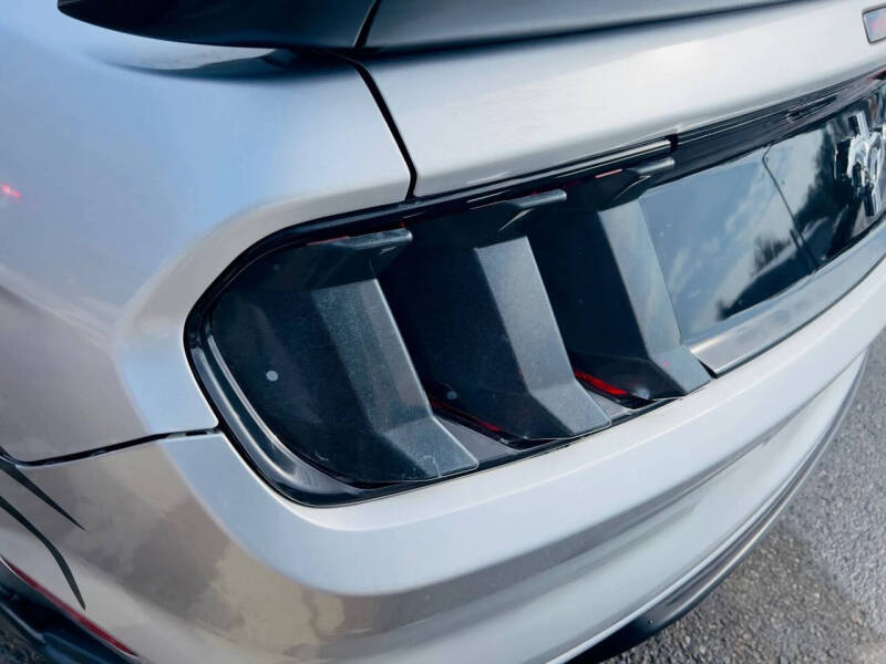 2015 Ford Mustang V6
