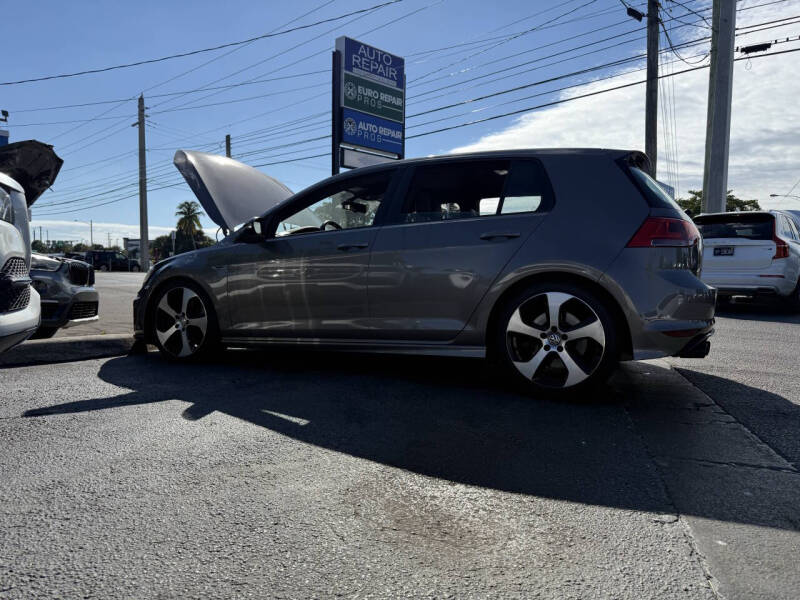 2016 Volkswagen Golf R 4Motion
