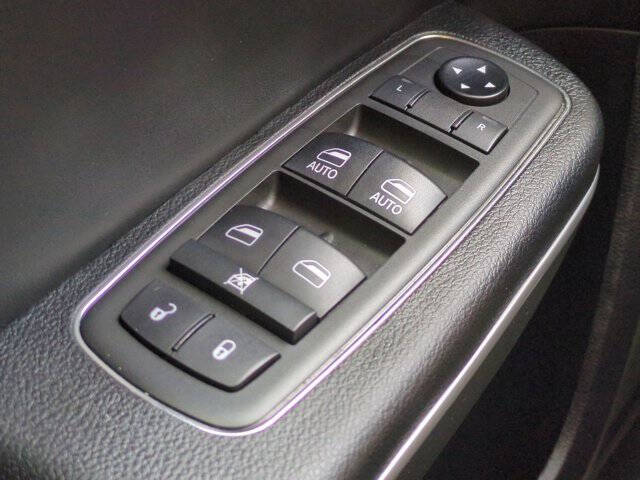 2021 Chrysler 300 Touring