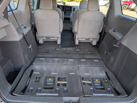 2017 Toyota Sienna L 7-Passenger