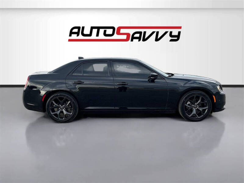 2022 Chrysler 300 S V6