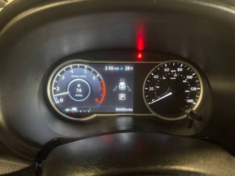 2019 Nissan Kicks SR