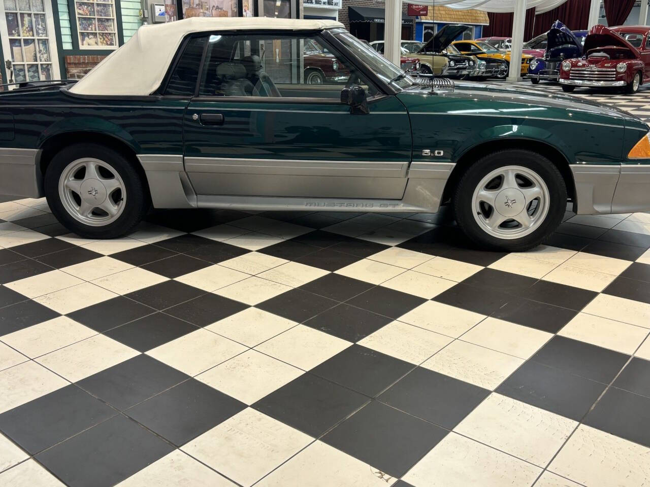 1992 Ford Mustang 6