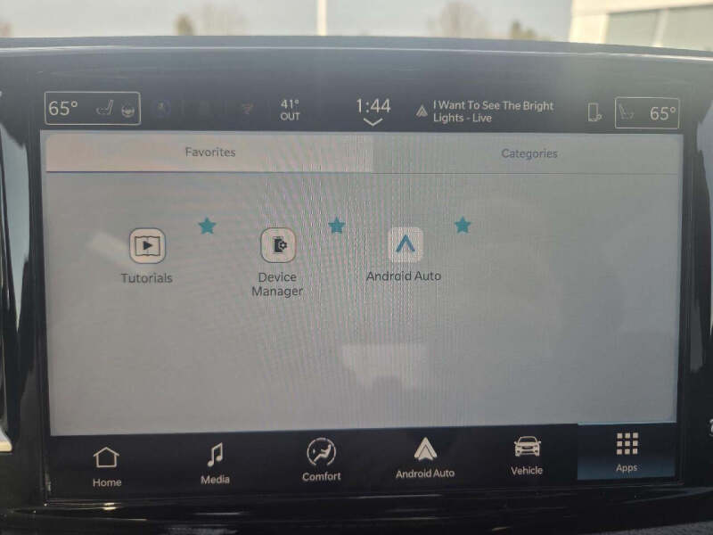 2026 Chrysler Pacifica Select