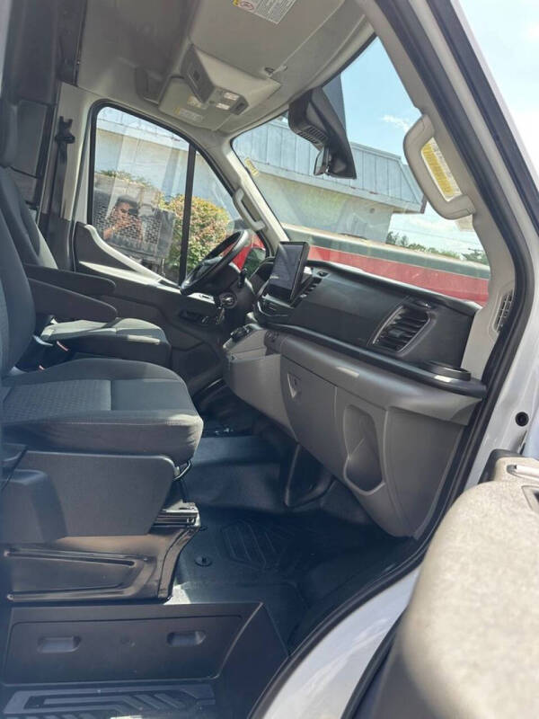 2023 Ford E-Transit