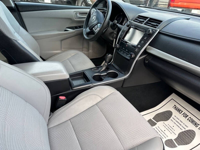 2016 Toyota Camry LE