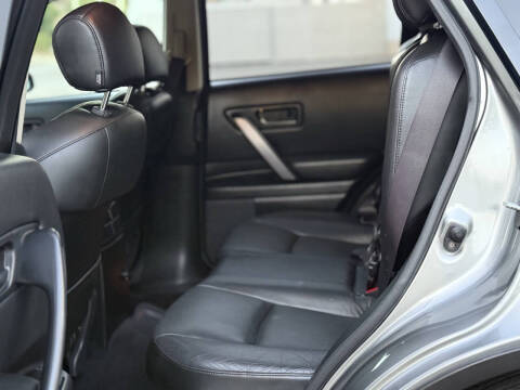 2005 Infiniti FX35