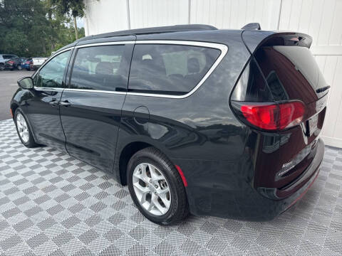 2020 Chrysler Pacifica Touring