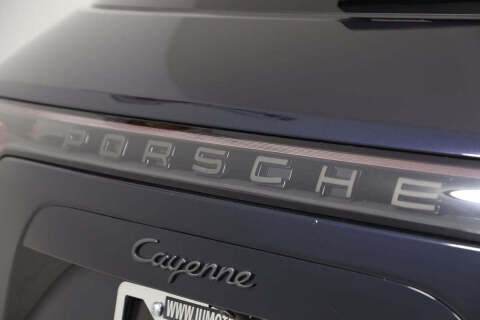 2023 Porsche Cayenne Platinum Edition