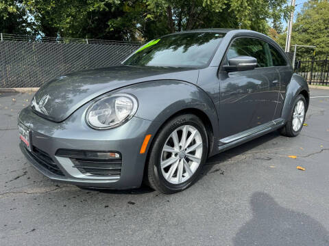 2018 Volkswagen Beetle for sale at LULAY'S CAR CONNECTION in Salem OR