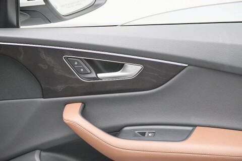 2023 Audi Q8 quattro Premium Plus 55 TFSI