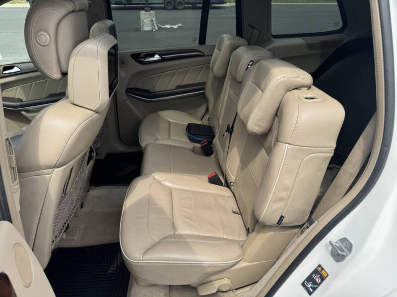 2014 Mercedes-Benz GL-Class GL 550 4MATIC