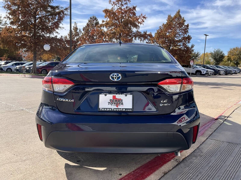 2025 Toyota Corolla Hybrid LE