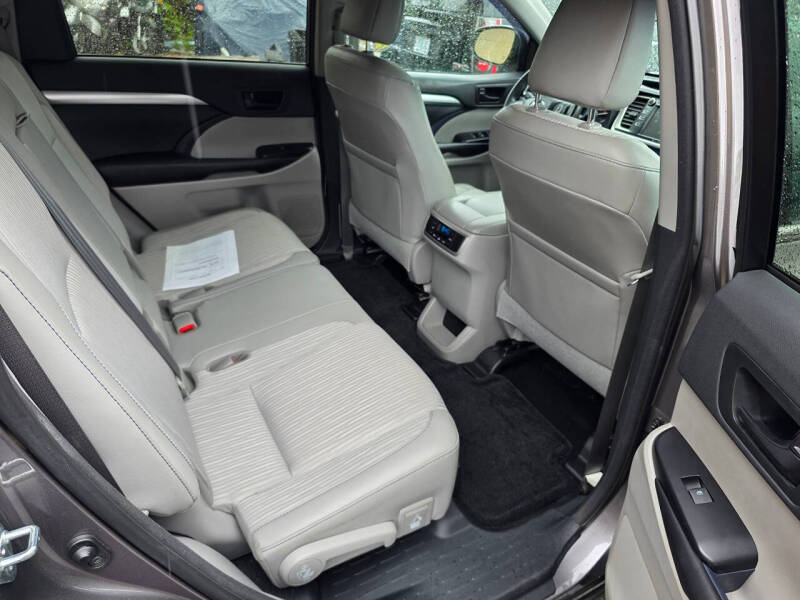 2016 Toyota Highlander LE Plus