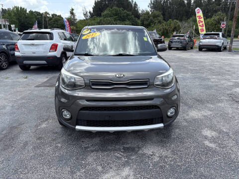 2017 Kia Soul +