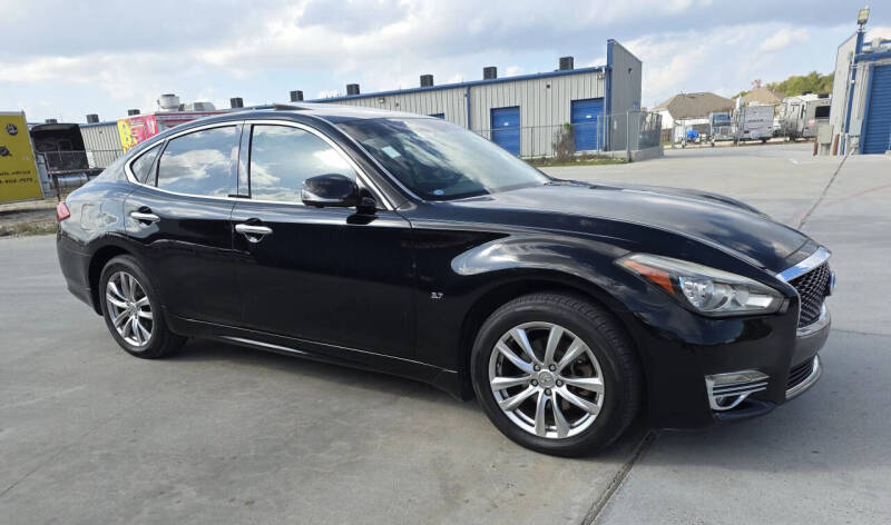 2015 Infiniti Q70 3.7
