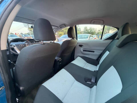 2014 Toyota Prius c Two