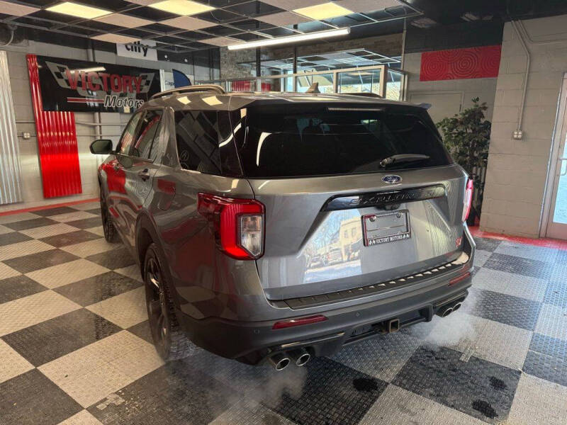 2022 Ford Explorer ST