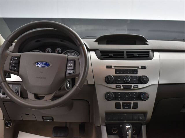 2009 Ford Focus SES