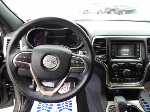 2017 Jeep Grand Cherokee Laredo E