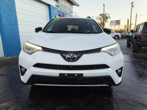 2017 Toyota RAV4 SE