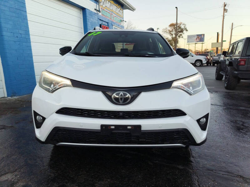 2017 Toyota RAV4 SE