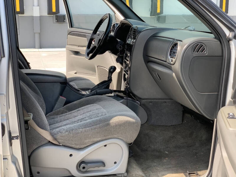 2004 GMC Envoy SLE