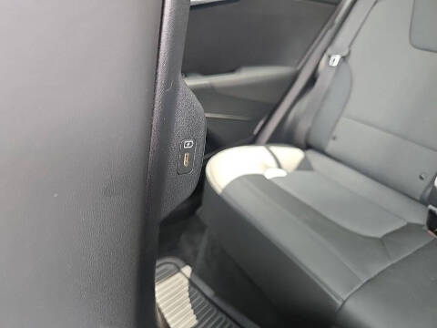 2024 Kia Niro EX