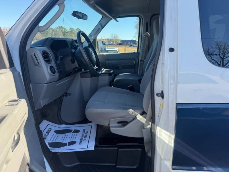 2012 Ford E-Series E-350 SD
